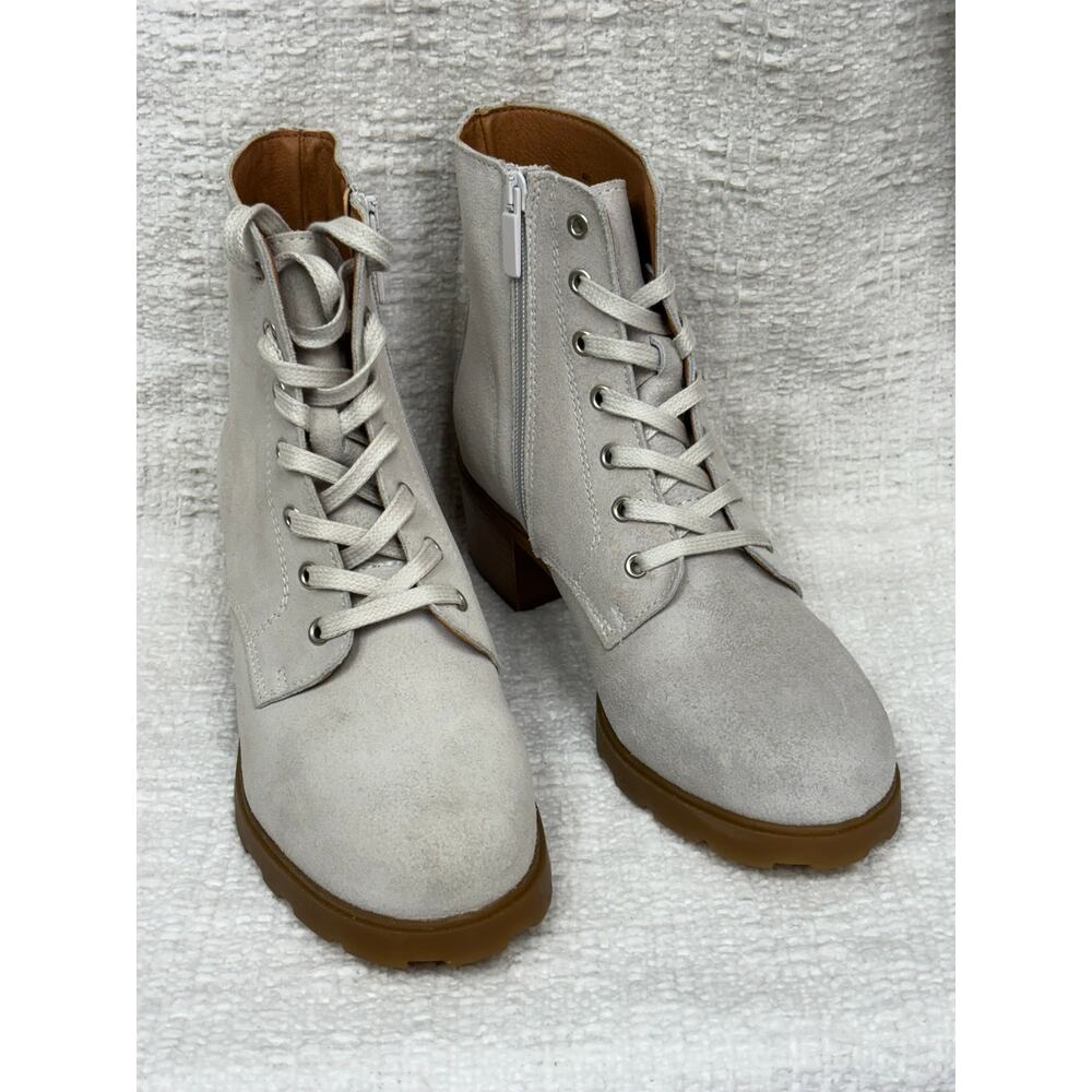 NIB OBT Women's Leather Grey Boots Size 6.5 #50098